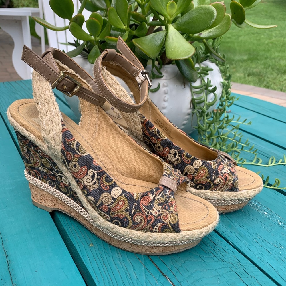 Sakroots espadrille platform sandals